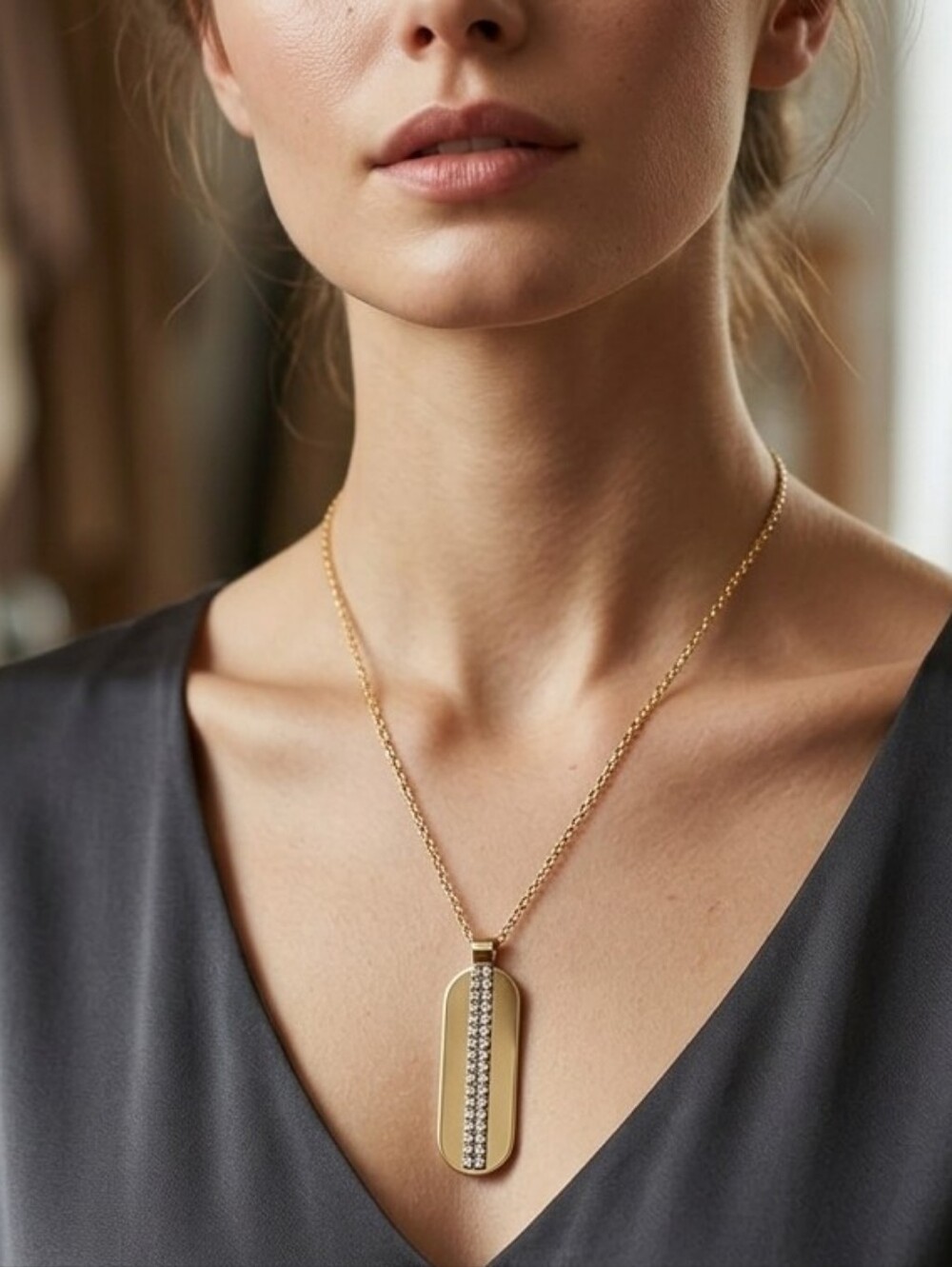 Vintage 80s Gold Tone Pendant Necklace With Crystal Accents